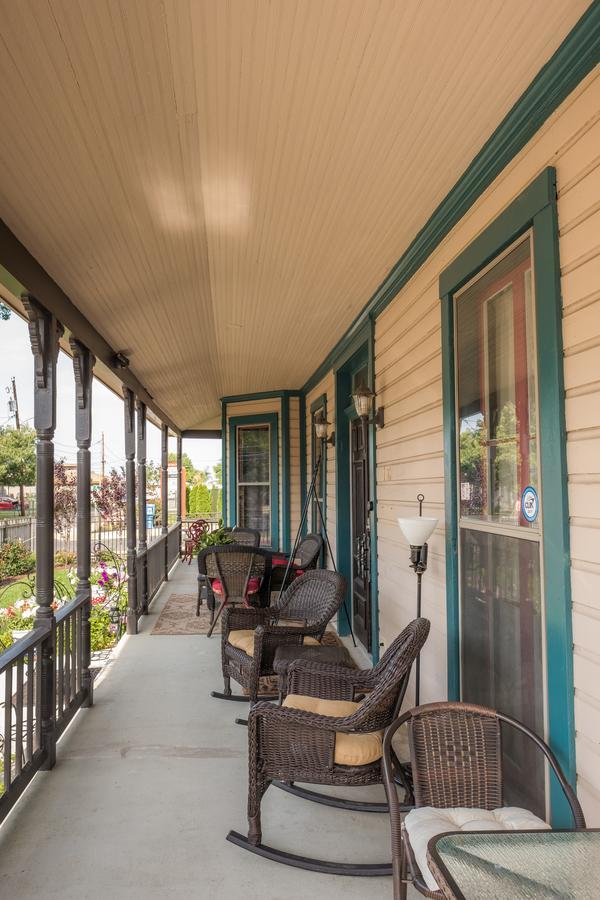 Dennison Street Inn, B & B Colonial Beach Exterior photo